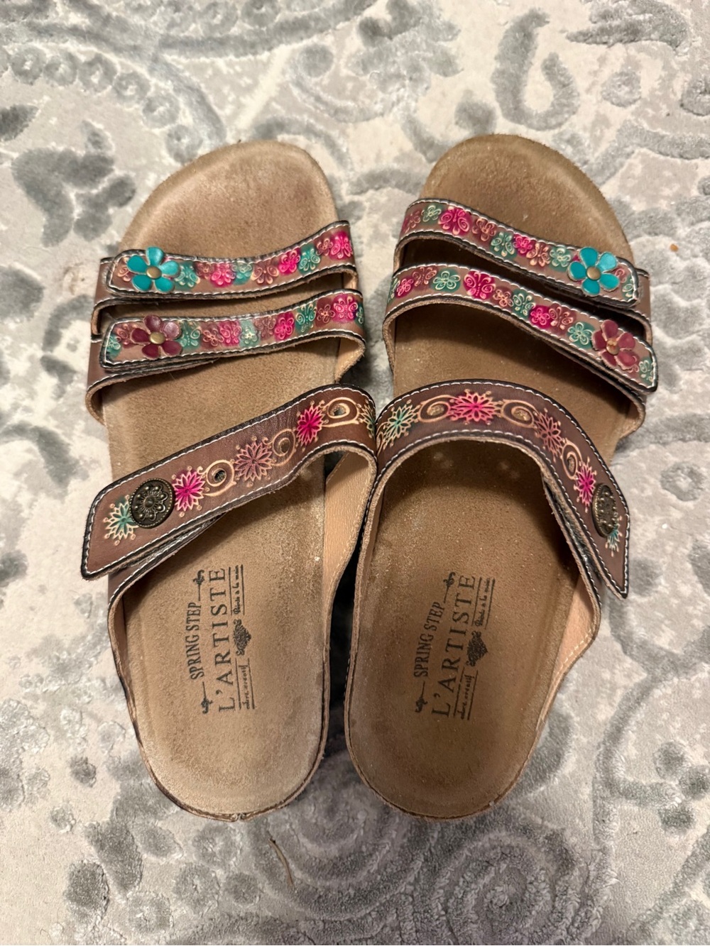 Spring step shoes size 10
